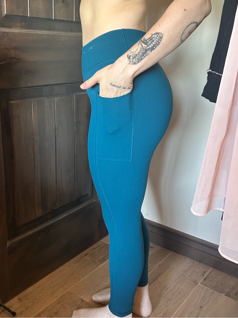 xersion small teal leggings with side pocket
